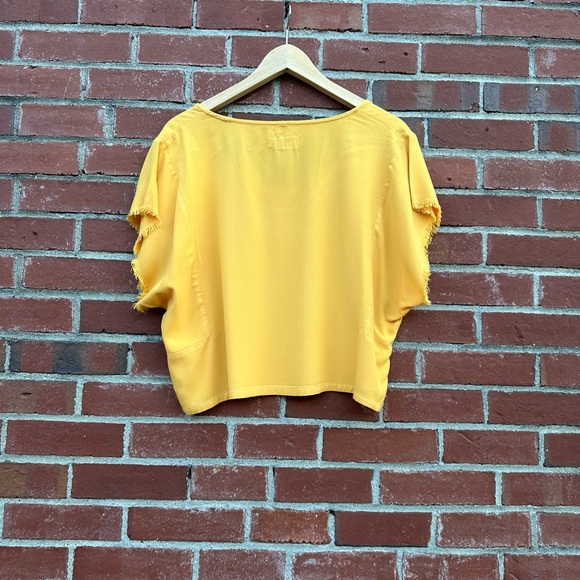 Nico Nico Women’s Boxy Crop Top. Sunflower Yellow. Size Medium. - Picture 2 of 5